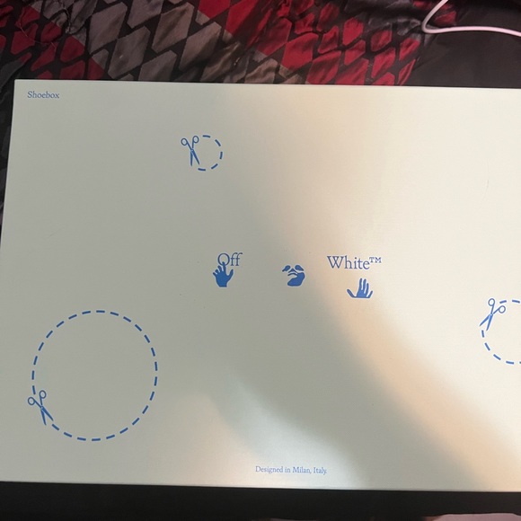 OFF-WHITE - Picture 4 of 5